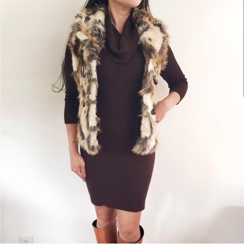 Guess cream faux fur sweater vest sz medium - Picture 3 of 9